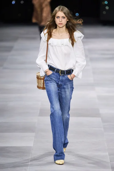 Look 12